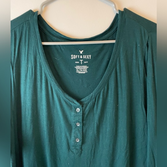 AE Soft & Sexy Long Sleeve Scoop Neck Henley, Forest Green, Size XL - Picture 2 of 4